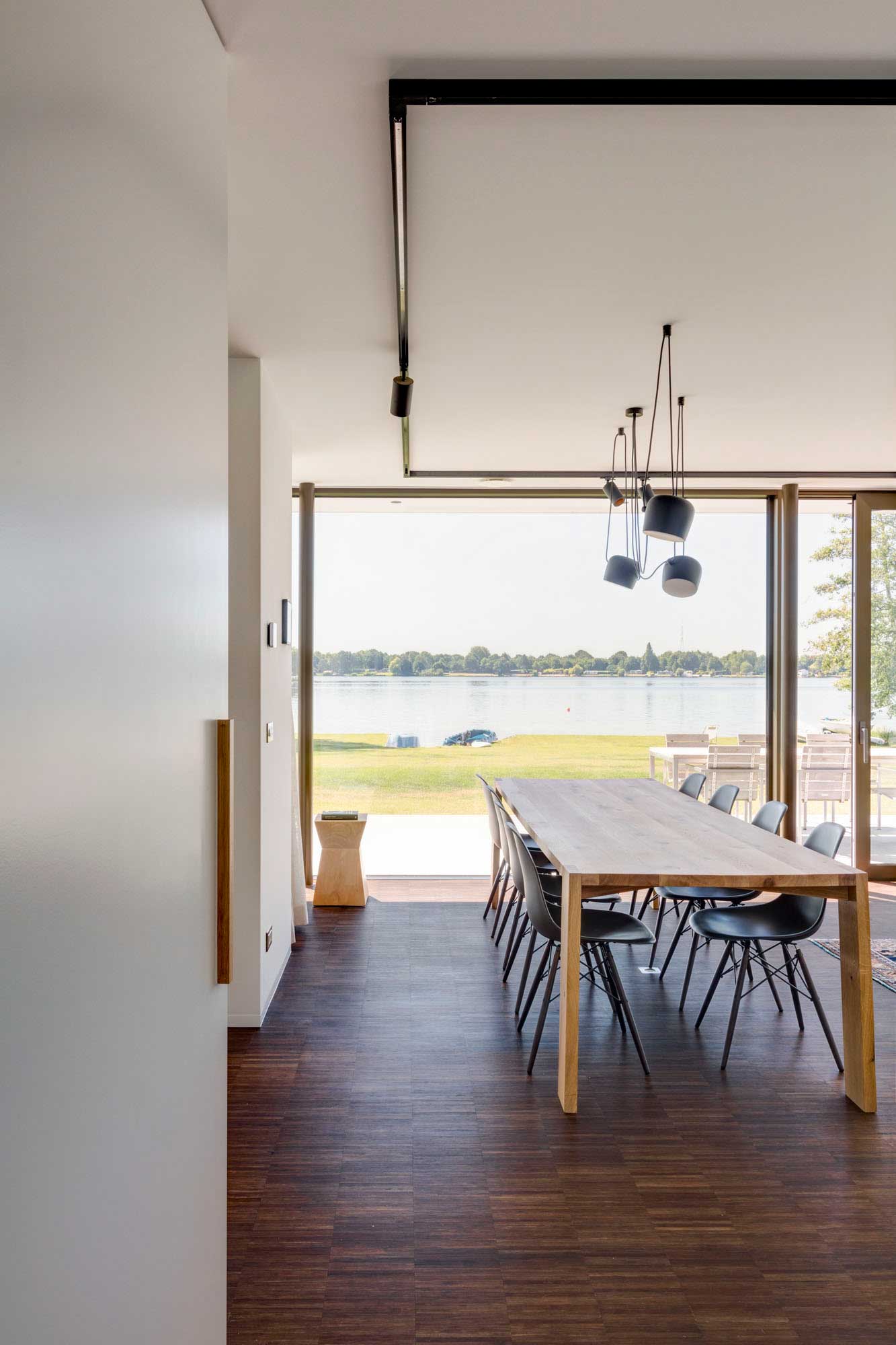 湖边全景住宅，封闭与开放的美妙结合-9