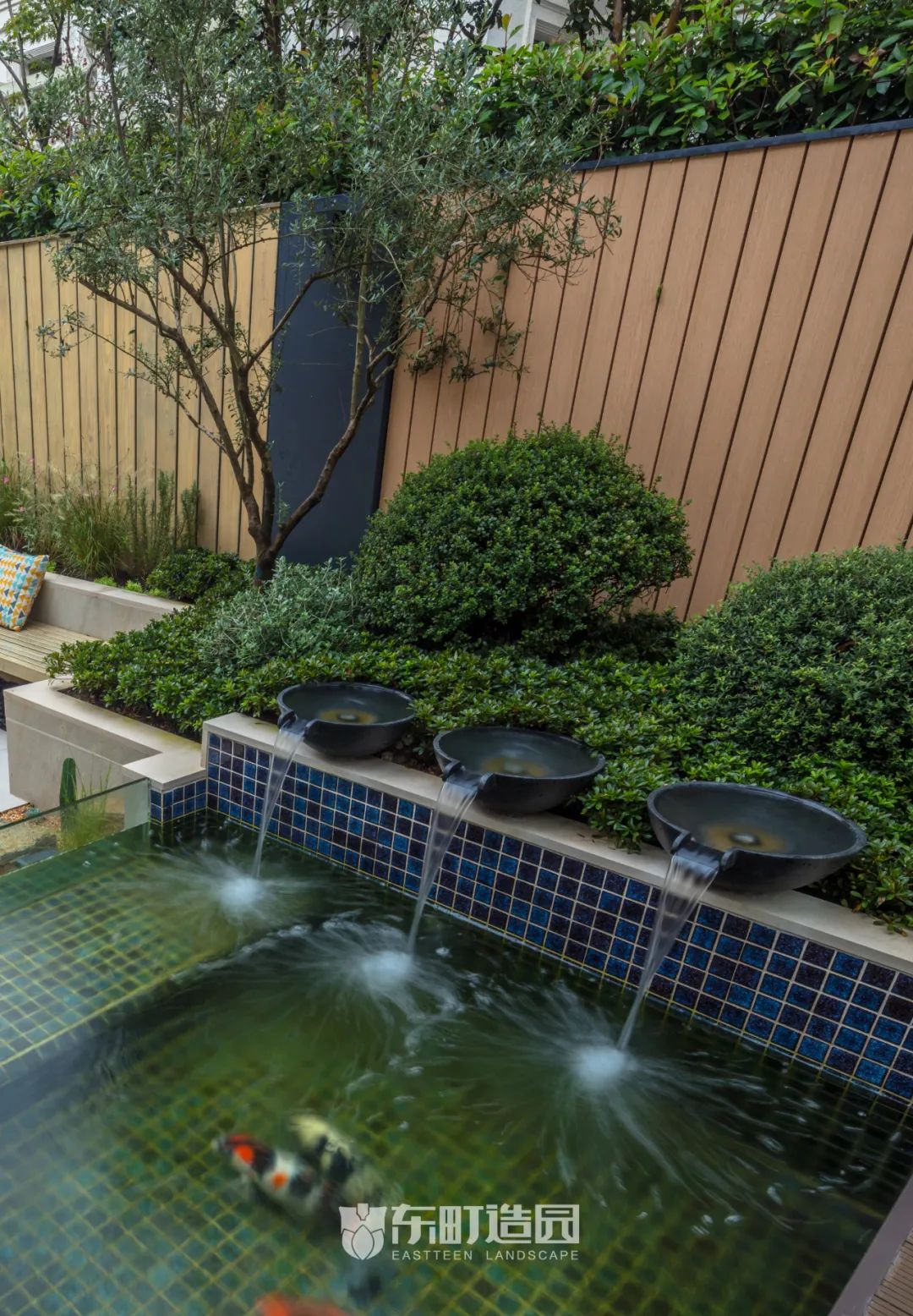 80㎡现代简约庭院，水景与夜景的完美融合-35