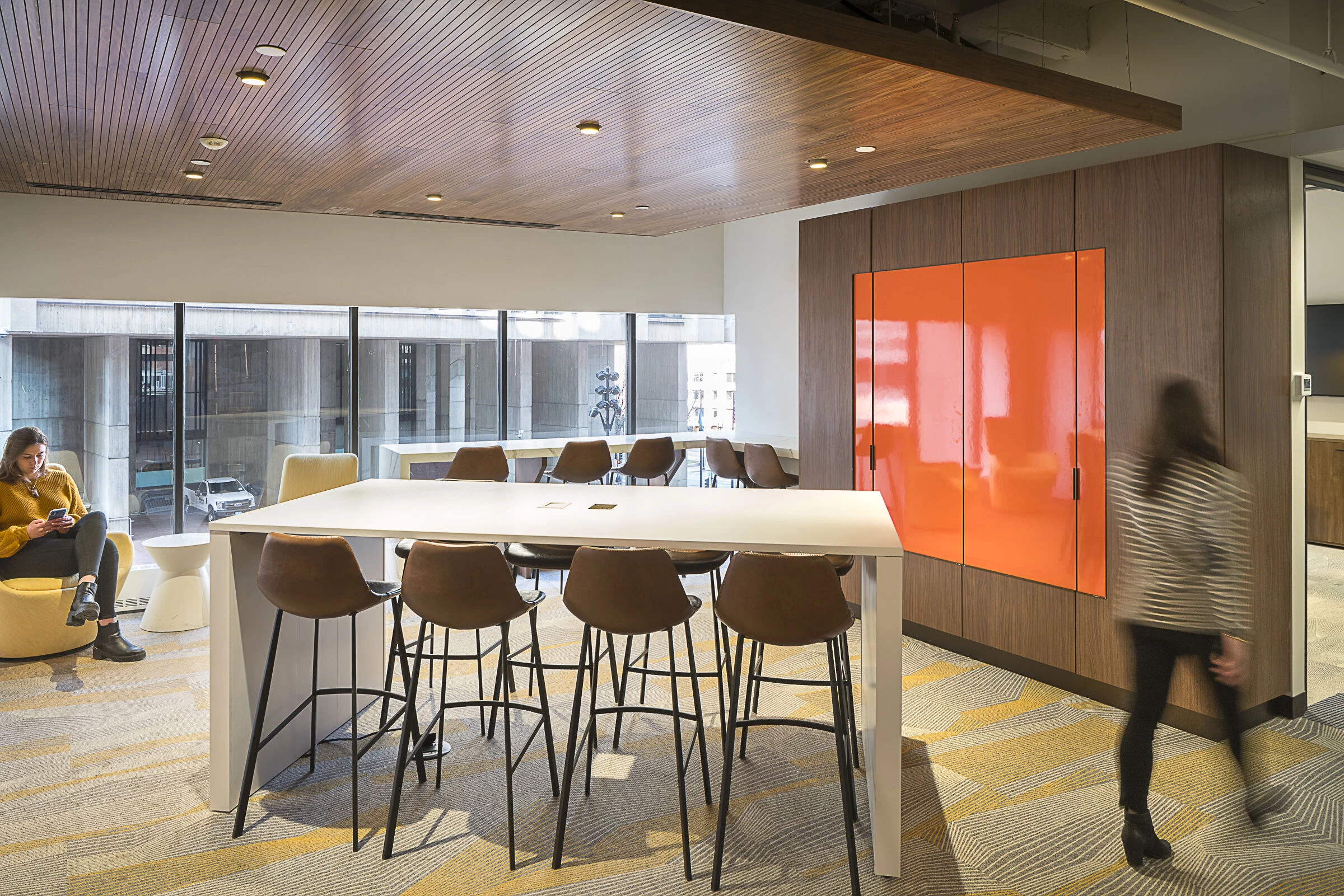 温恩住宅公司总部 | 现代酒店式办公空间-59