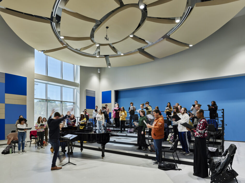 University of Central Arkansas: Windgate Center for Fine & Performing Arts - Perkins Eastman-4