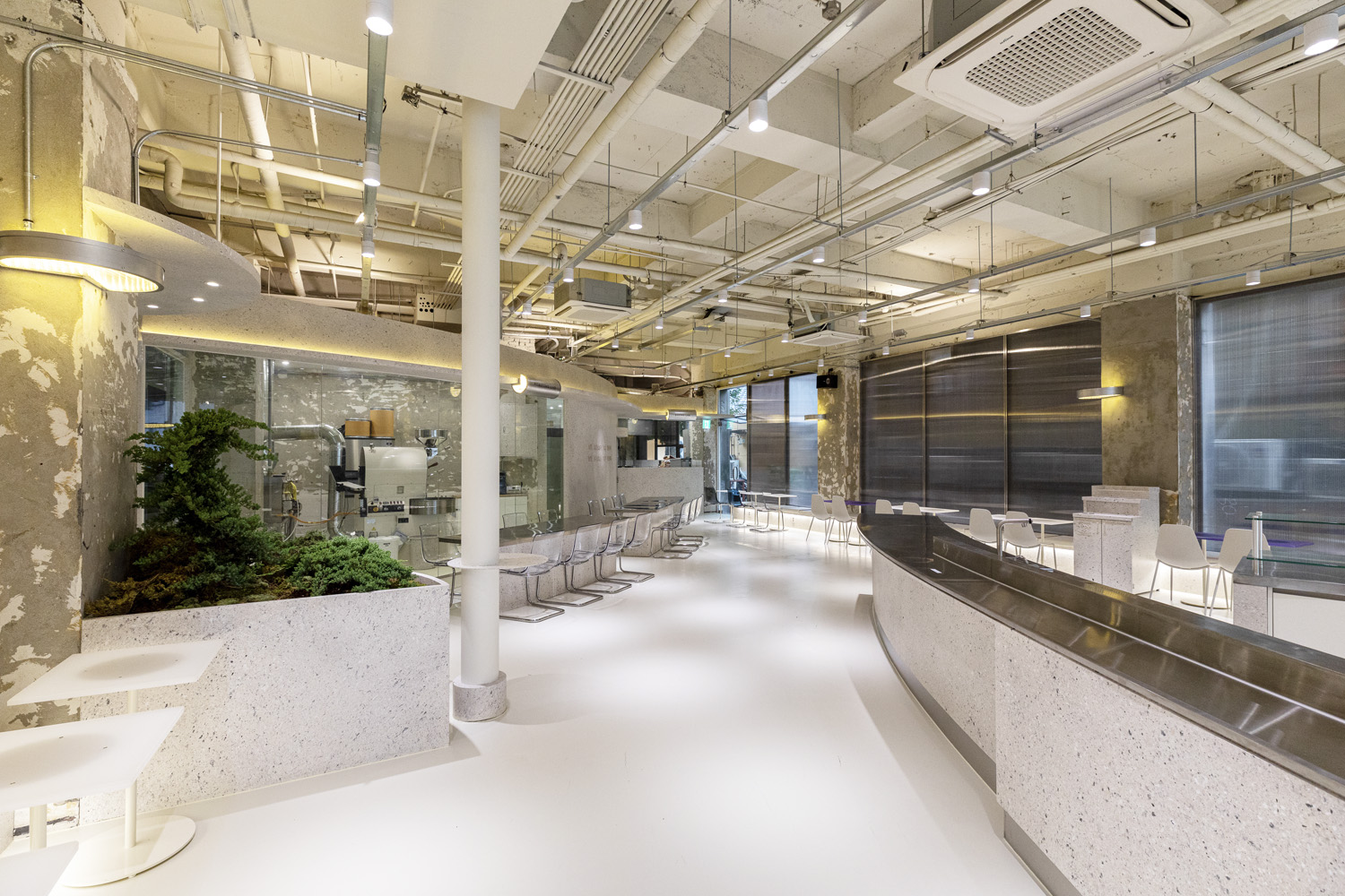 首尔现代简约咖啡厅 精致室内设计诠释时尚潮流-13