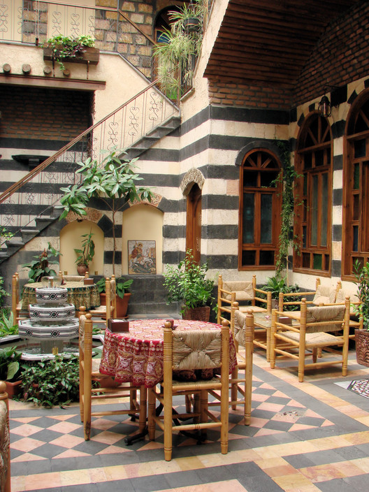 叙利亚传统庭院住宅 | 融合历史与自然的宁静空间-24