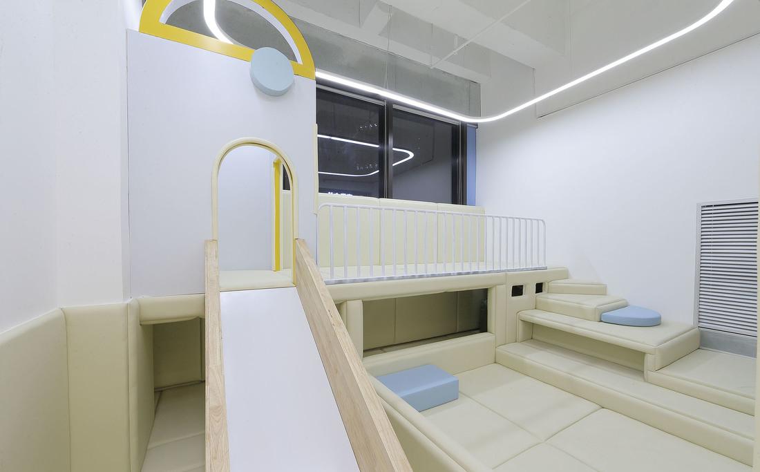 斑马线儿童理发品牌终端空间设计-49