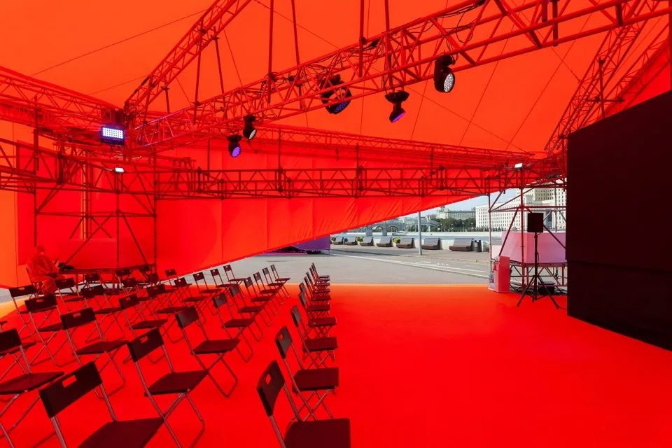 2020 俄罗斯创意产业节展亭 | 色彩缤纷的滨水空间-24