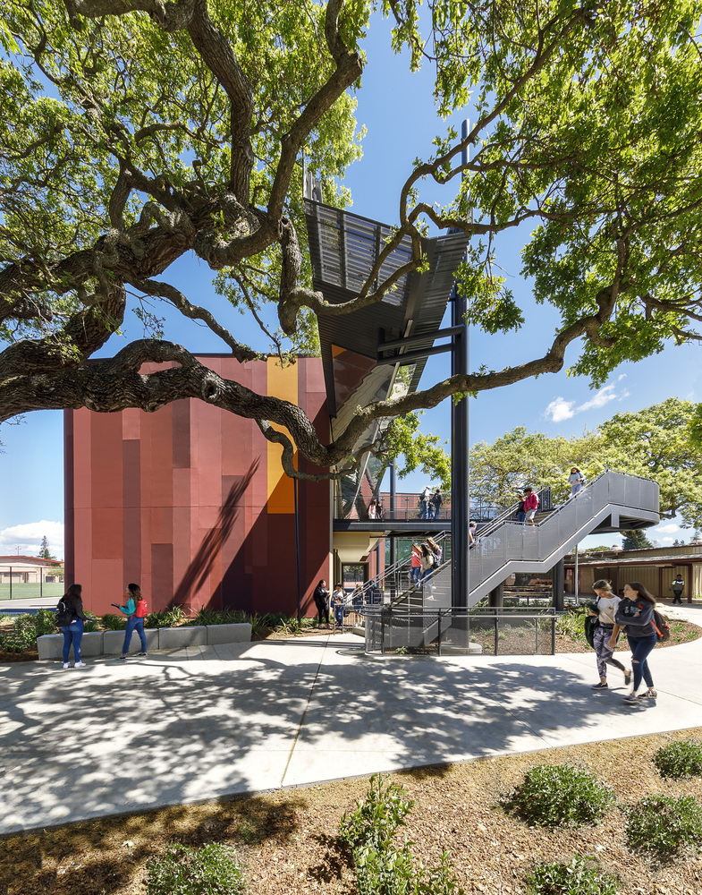 美国 MenloAtherton 高中 STEM 大楼丨LPA-10