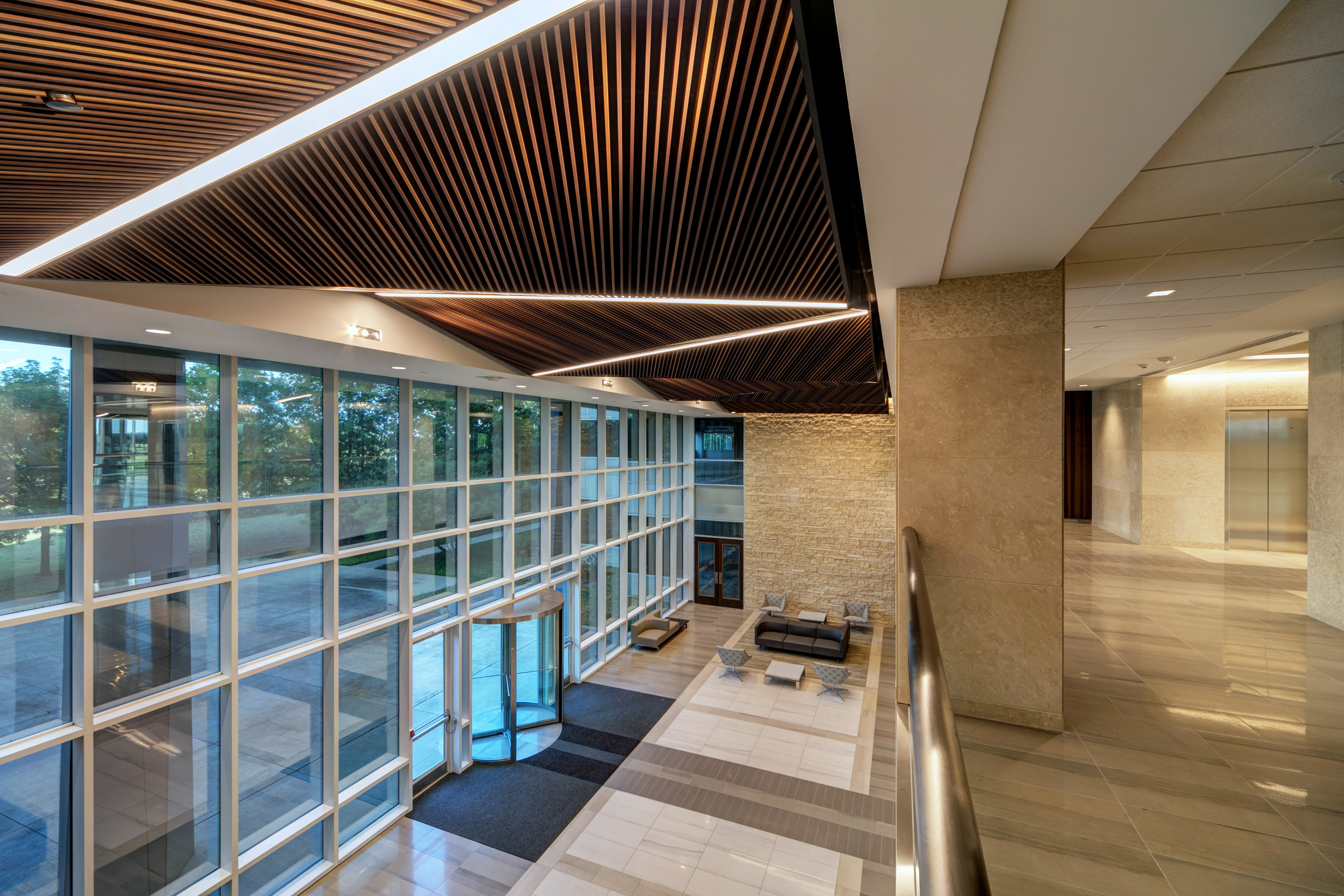 VLK 打造 80 年代办公大楼翻新奇迹-6