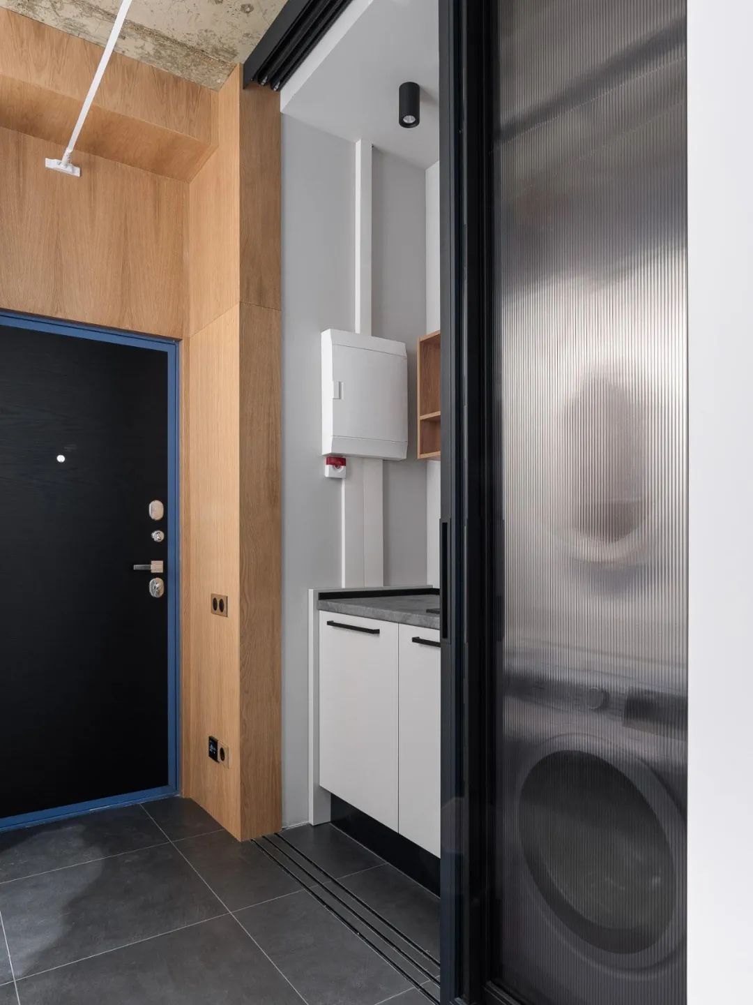 单身男人的 72㎡现代婚房丨Alice Basova-23