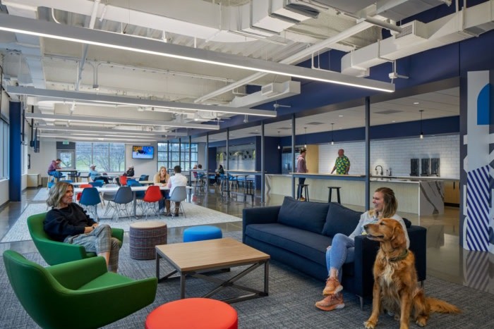 分诊人员配置办公室丨美国奥马哈丨LEO A DALY-24