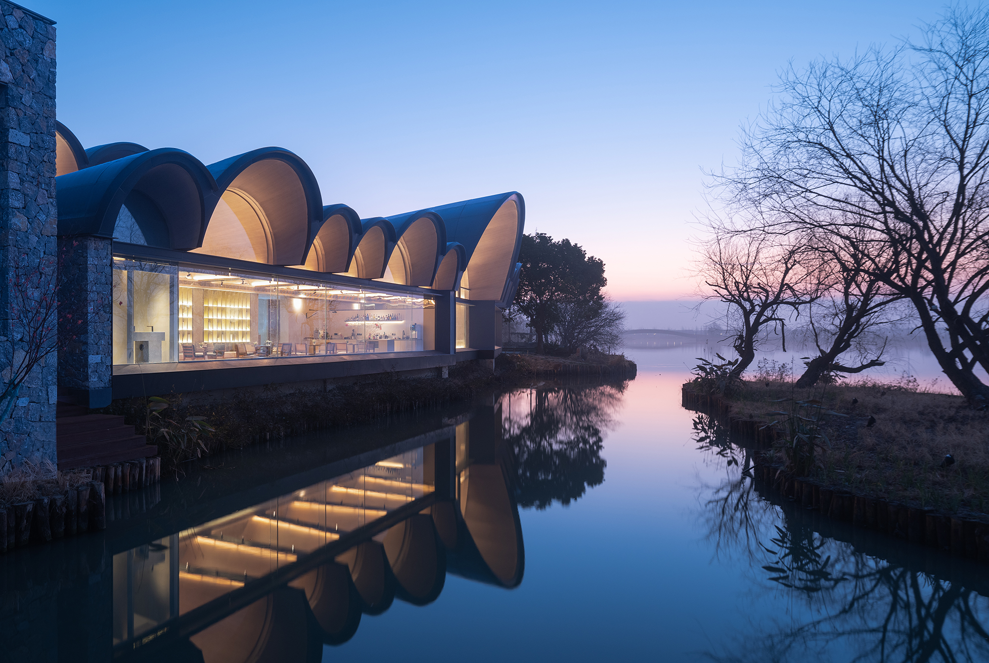 船篷中的风景：曲水善湾船坞民宿 / goa大象设计-2