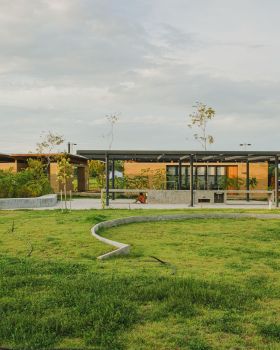 Fazenda Canuanã School Staff Village / Rosenbaum + Terra e Tuma Arquitetos Associados