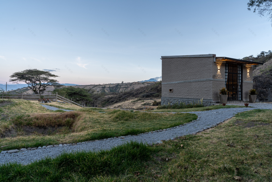 丨厄瓜多尔丨C,ELC-42