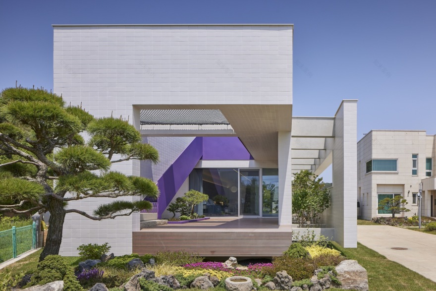 Square House · 漂浮的度假胜地-1