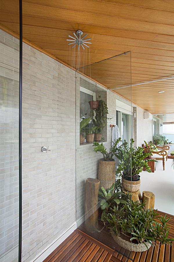 巴西圣洛伦索海岸公寓 | 木质魅力的现代住宅设计-7