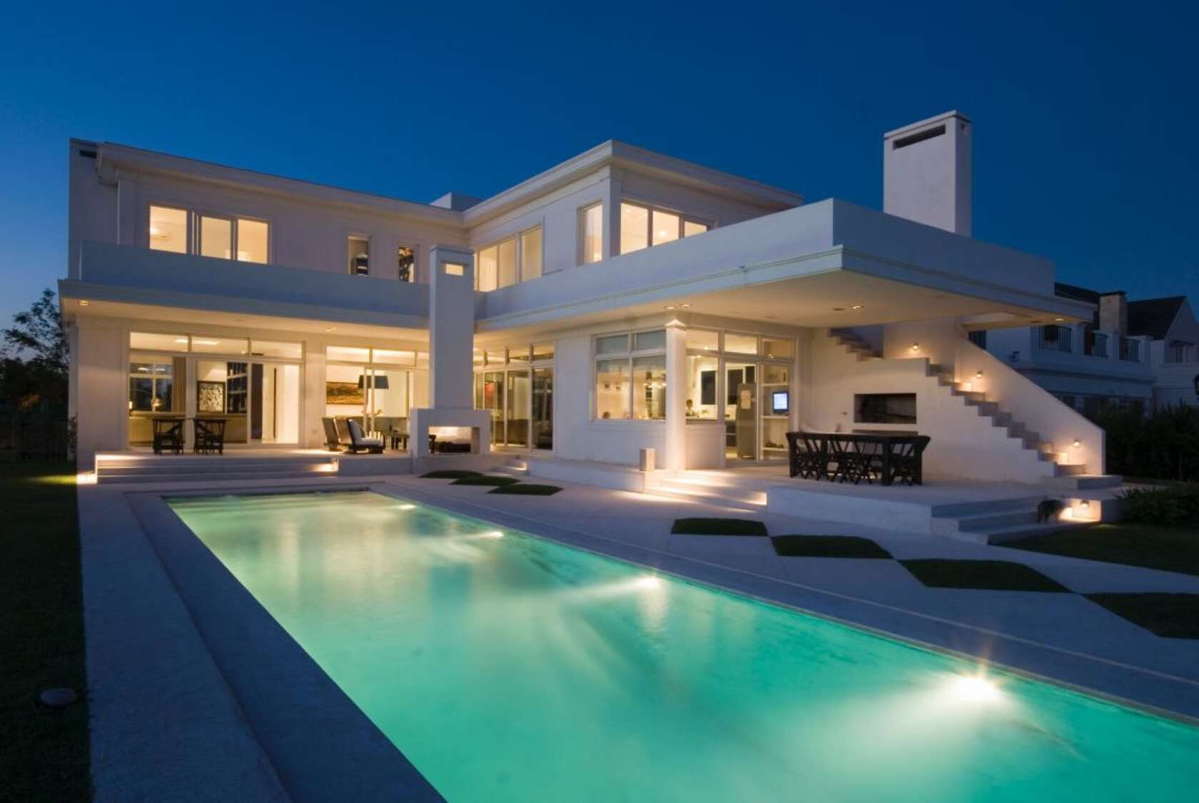 单色调湖畔别墅-7