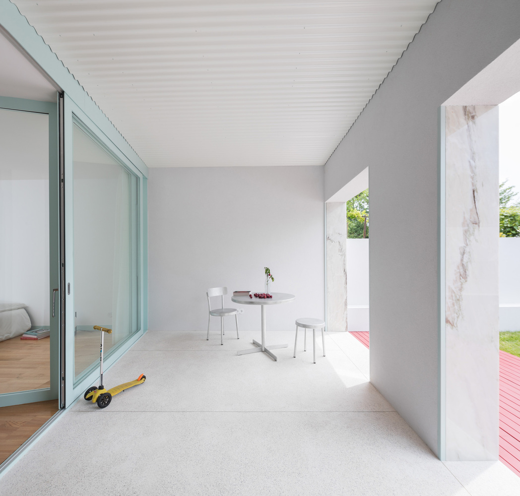 重塑空间 · 将闲置地下室变为宜居住宅丨葡萄牙波尔图丨oitoo-38