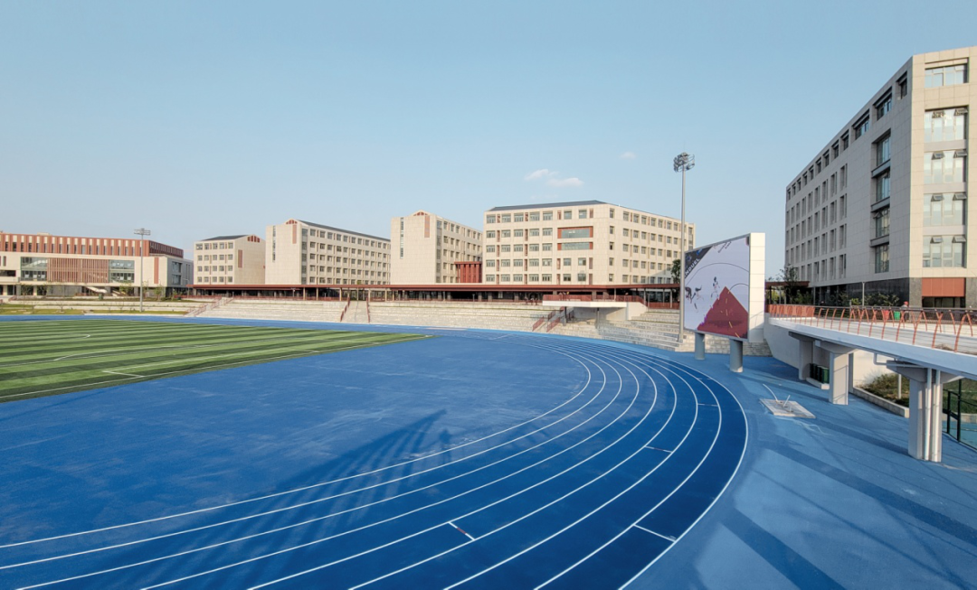 西区新城高级中学丨中国扬州丨华造设计-28