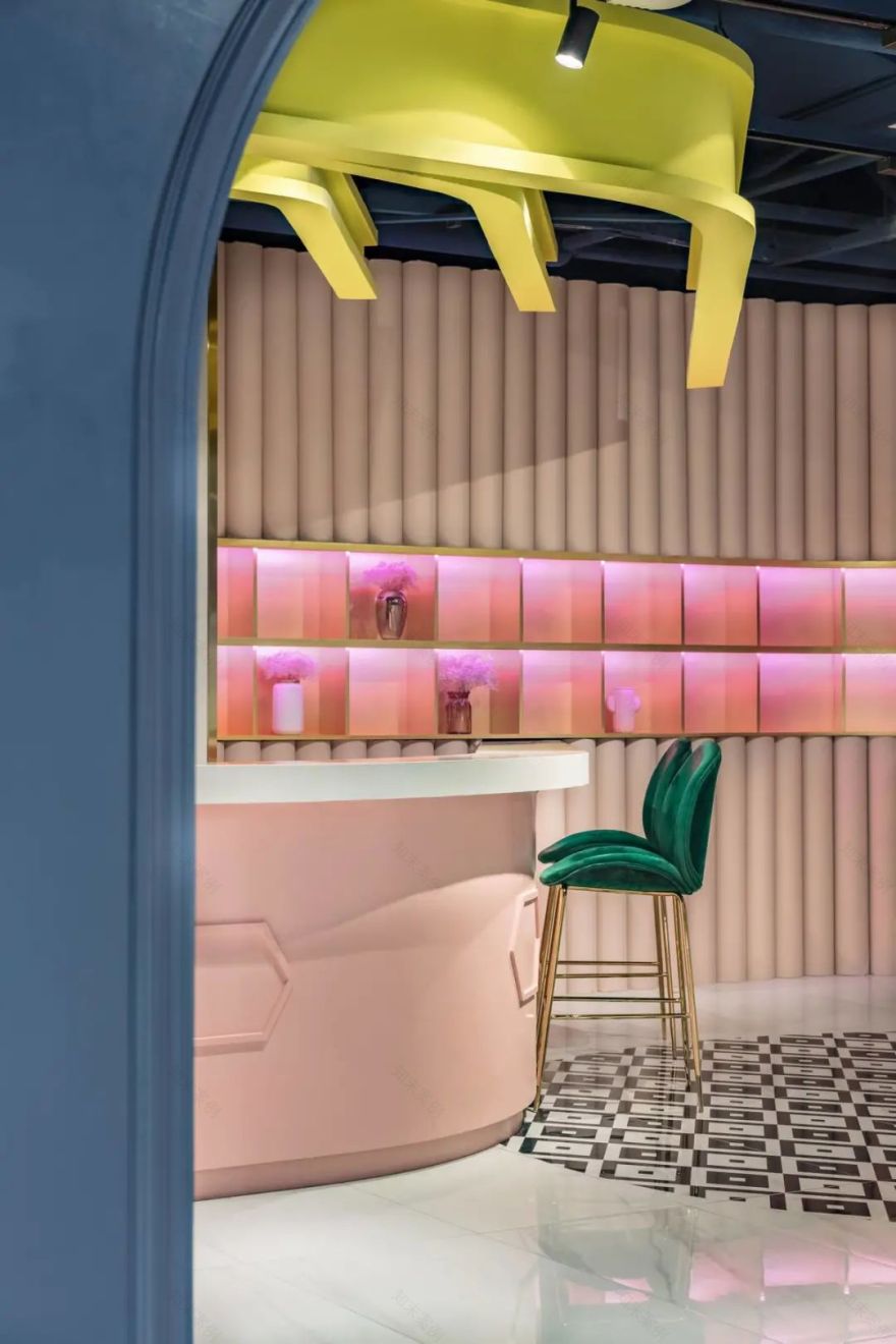 越秀弗思特婚纱店-17