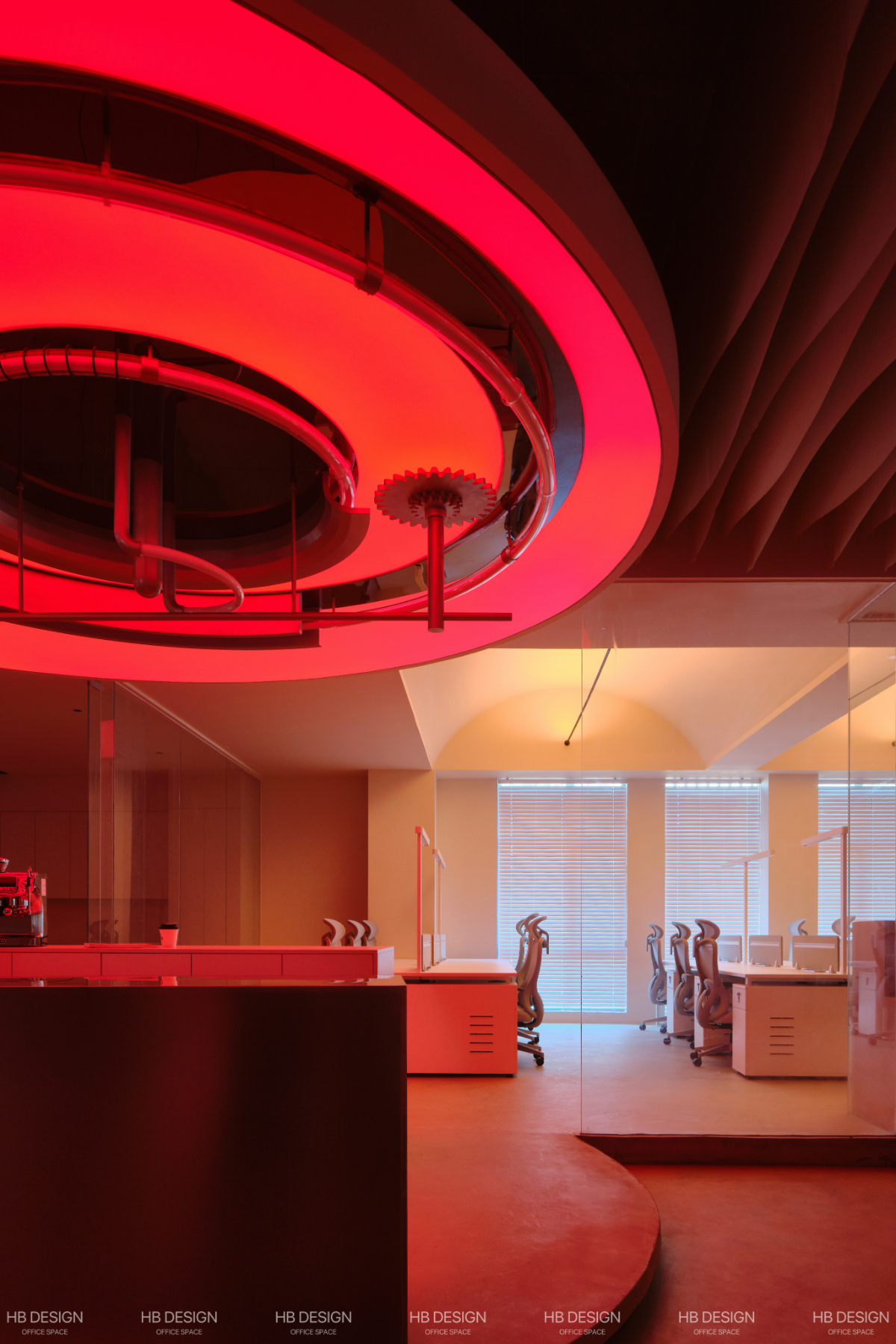 Hb禾本 | CHIC VEN | 办公室里的秀场-11