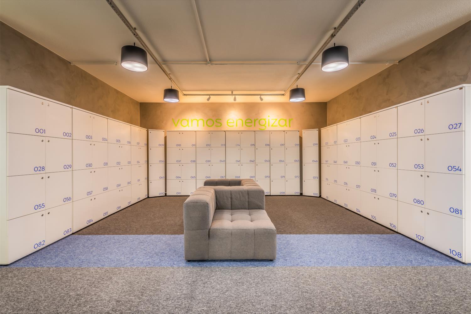 乌尔塔格拉斯办公楼-7