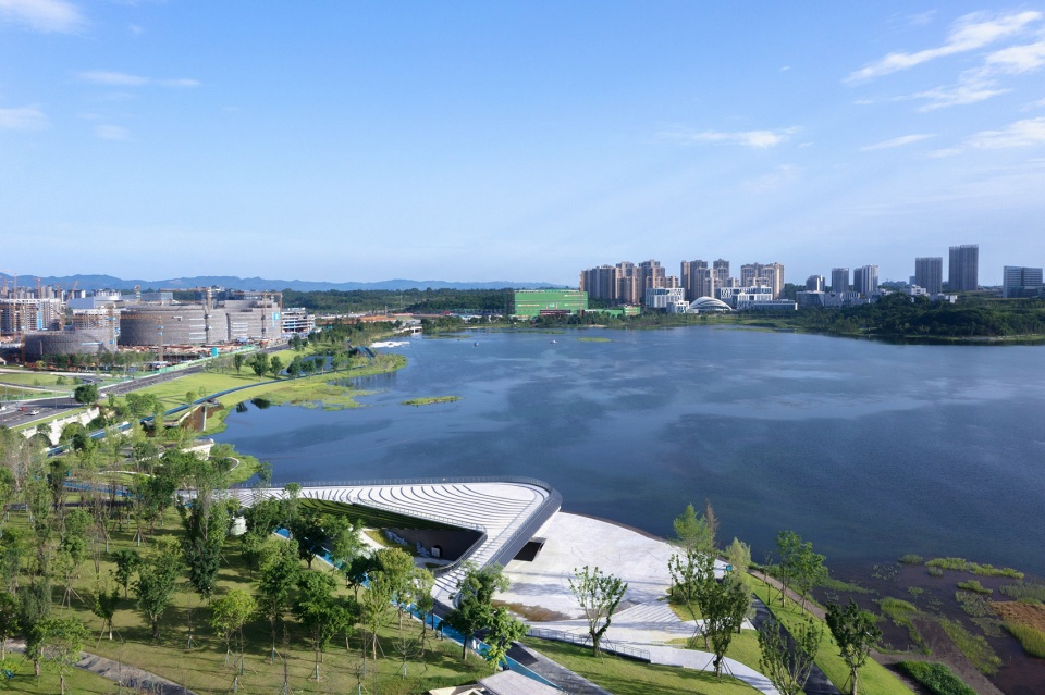 兴隆湖路演中心丨中国成都丨天仝建筑-6