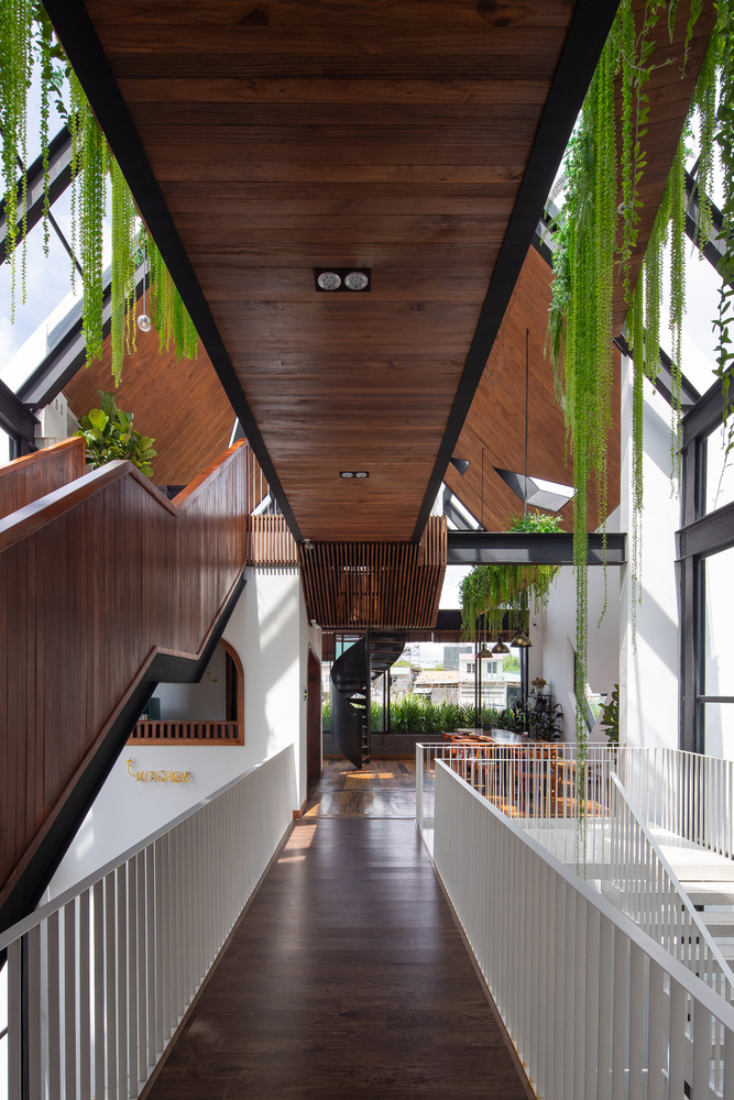 梦幻之地·越南岘港的白钢建筑民宿-55