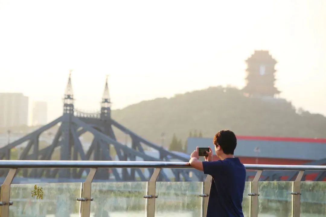 火了！这座中建科工建造的“网红”桥！-8