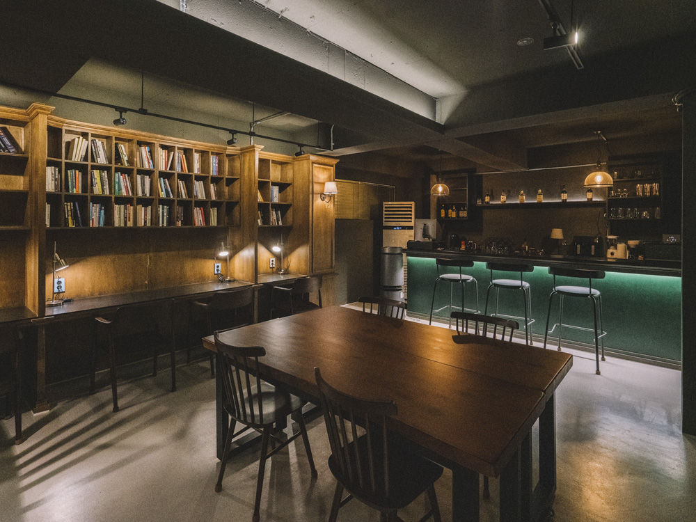 16 平米北欧风格公寓 | 极简与复古的完美融合-2