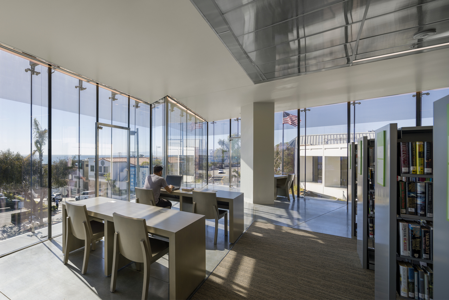 曼哈顿海滩图书馆-35