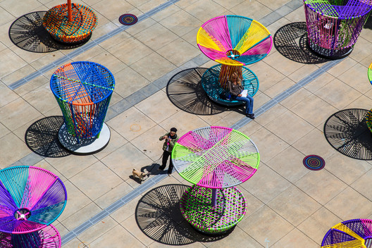 'Los Trompos'临时装置-23