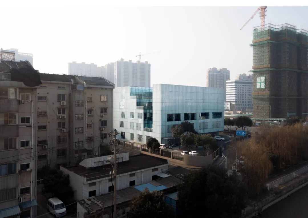 “隐形”建筑：港华燃气办公楼 / 优意建筑设计-9