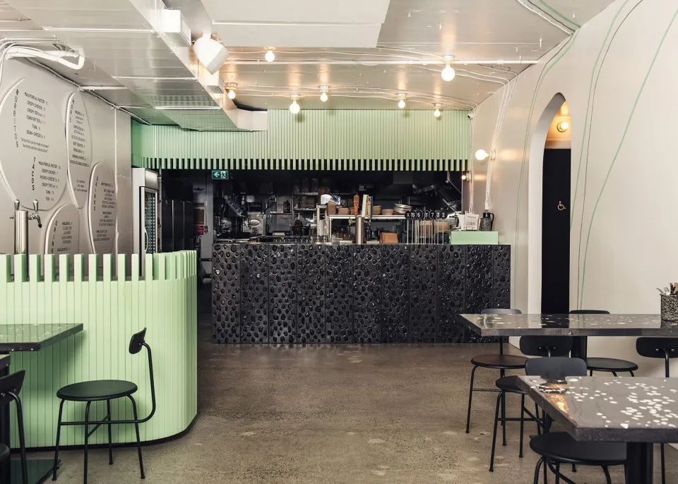 温哥华 Tacofino 餐厅自然氛围空间设计-18