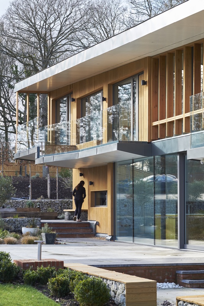 红砖绿意相映成趣,节能环保的英国乡村别墅-48