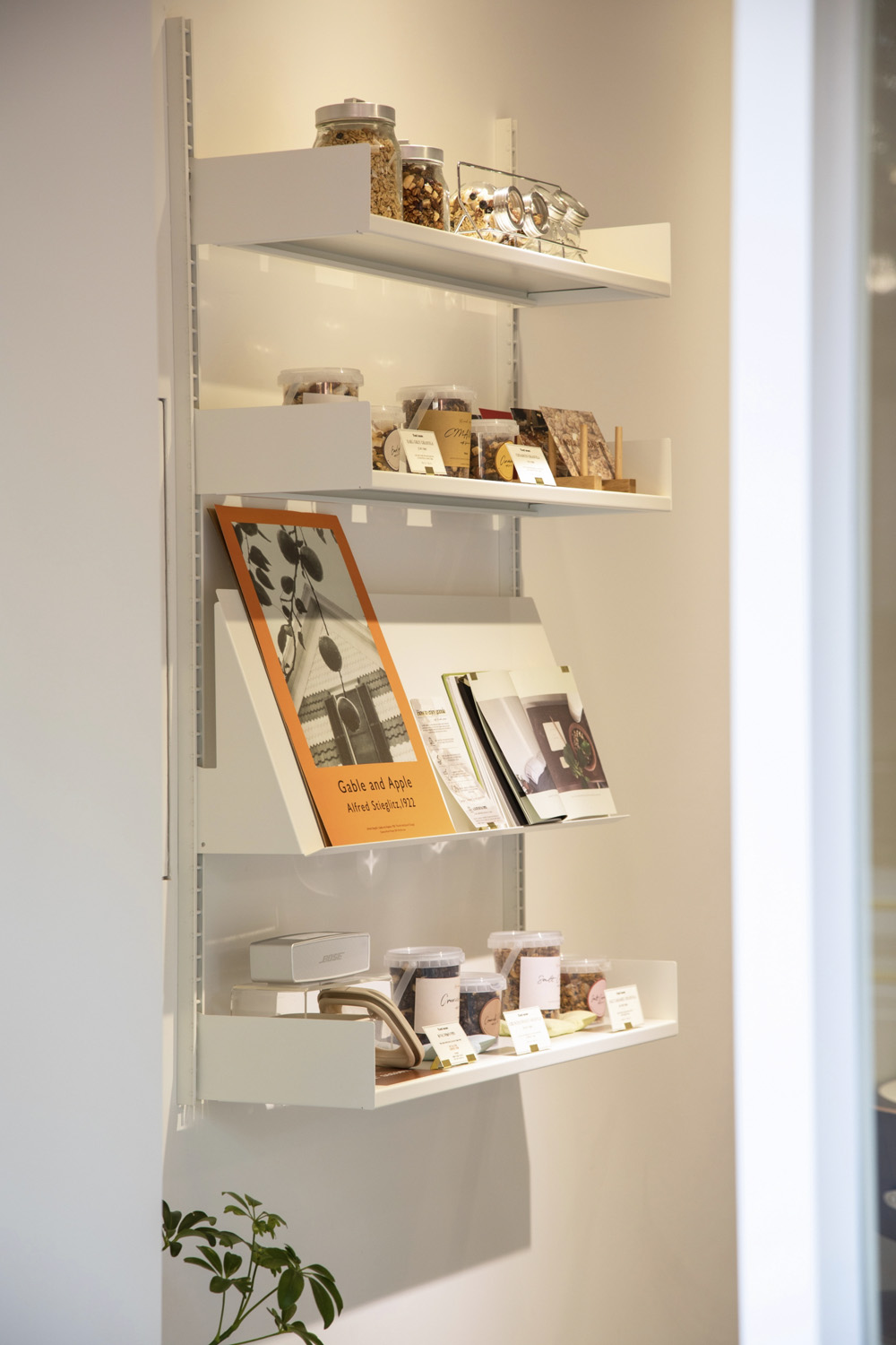 13 平米的精致诺克四季 | 白色与木色调的完美融合-17