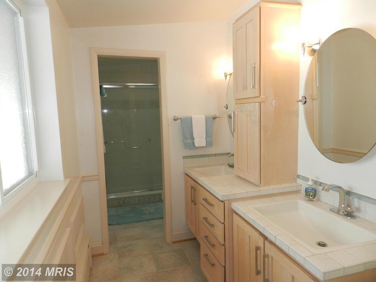 Quiet Refuge 弗吉尼亚州大瀑布城住宅改造-29