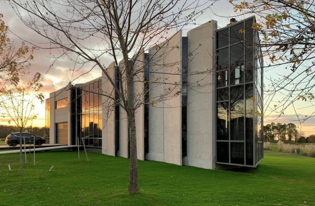 Buenos Aires 高尔夫球场上的悬浮玻璃屋-23