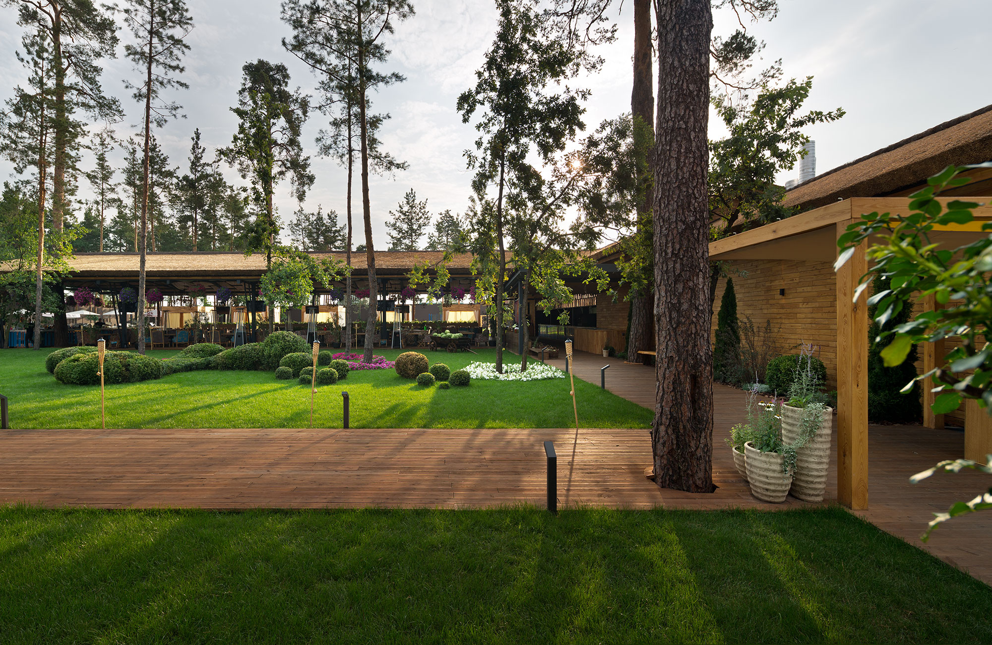 Queen Country Club YOD Design Lab-7