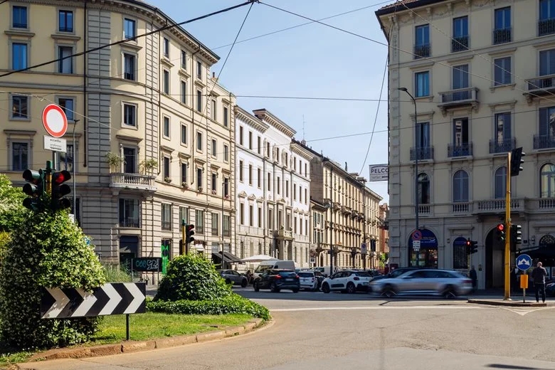 历史上预存和当代目标之间调和的银行办公室设计丨阿方索  费米亚及其工作室（戈者设计）-39