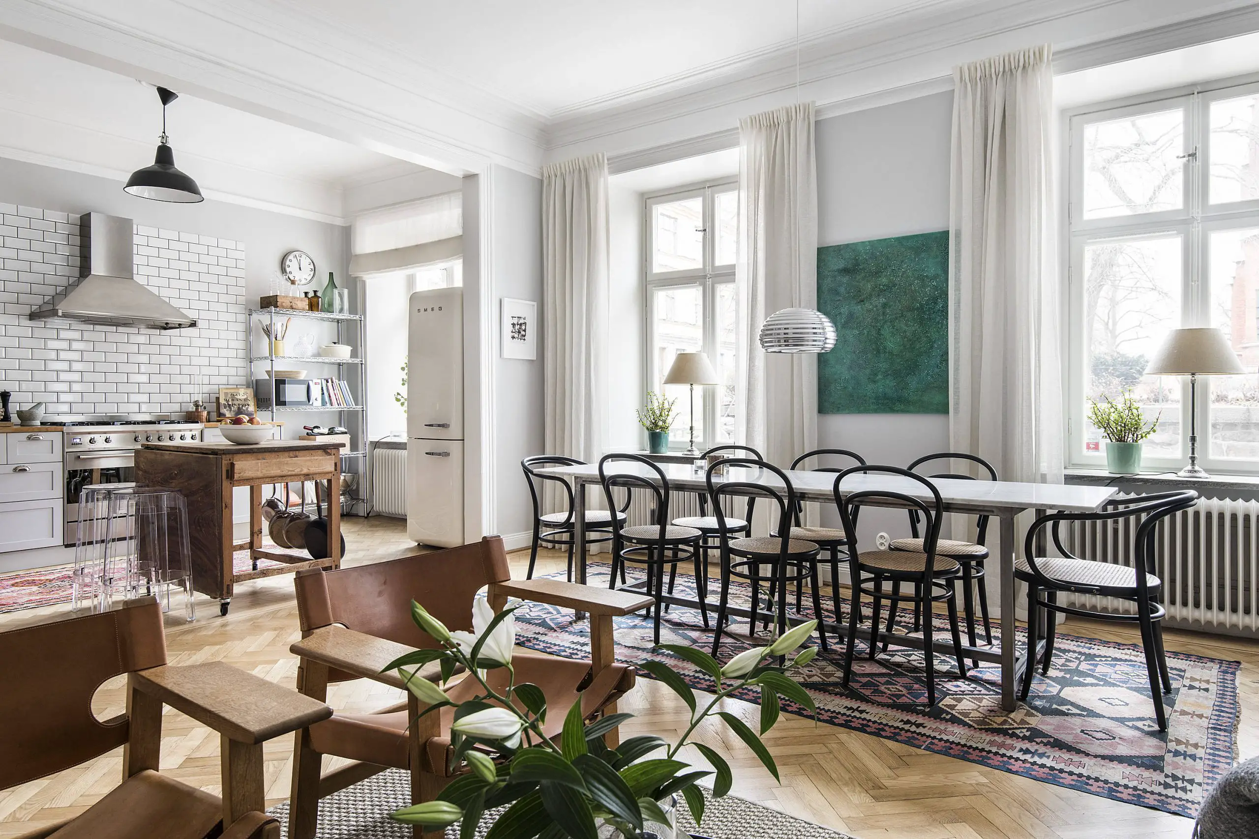 瑞典古韵两居公寓设计-1