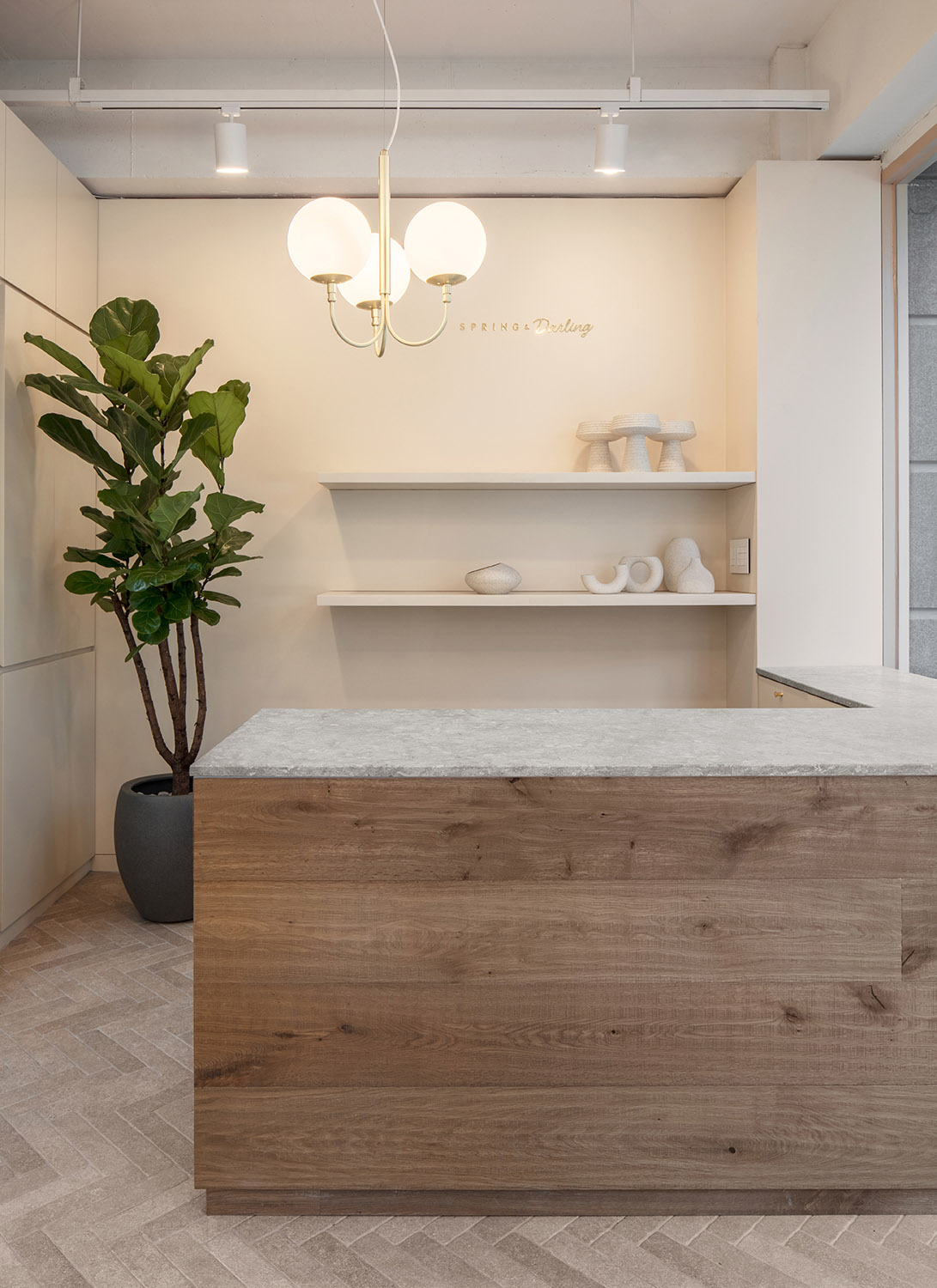 法式浪漫春光 | Spring&Darling 花店室内设计解析-10