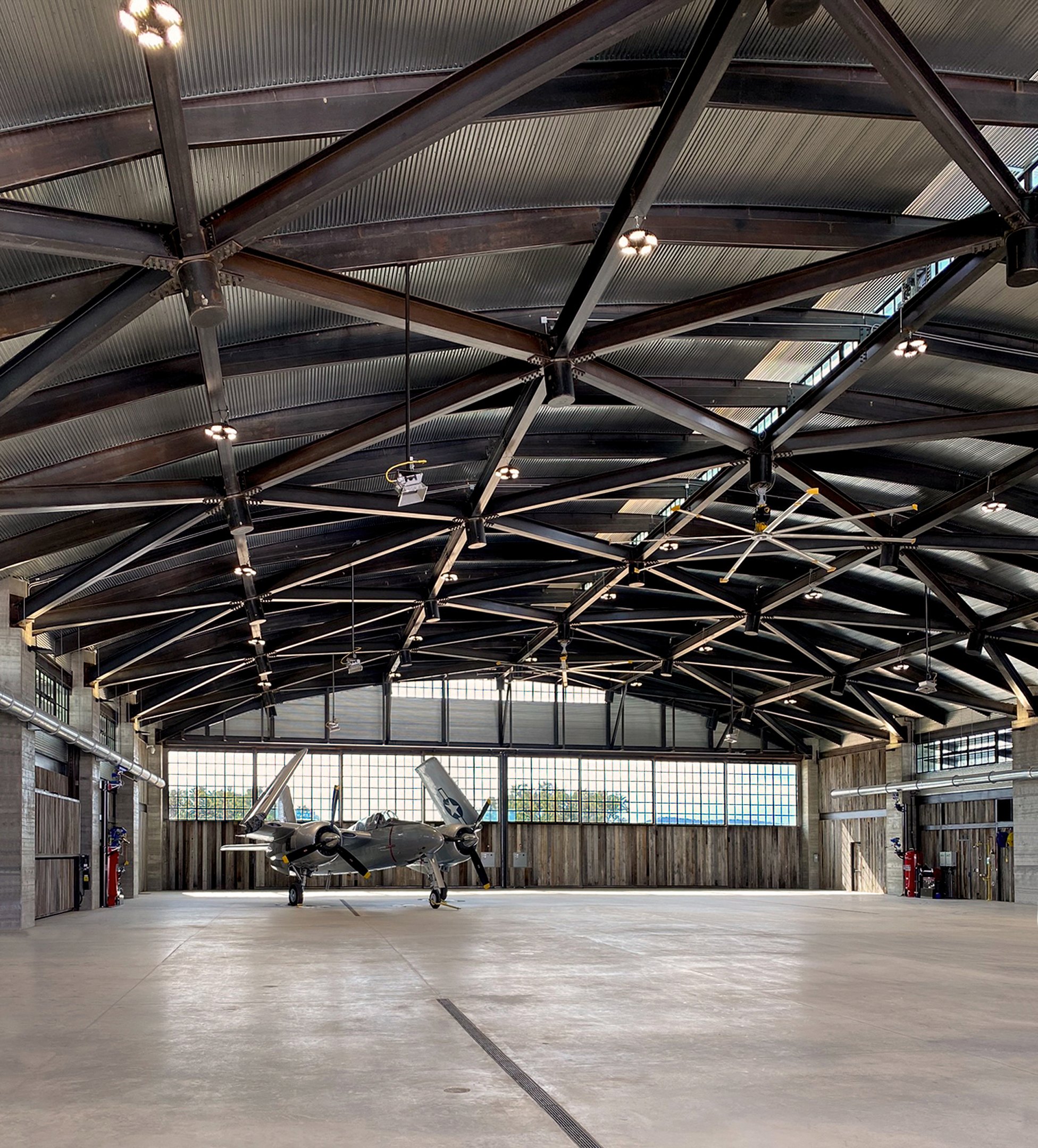 GHOST HANGAR · 致敬二战传奇的航空博物馆丨美国丨JOHN GRABLE ARCHITECTS-9