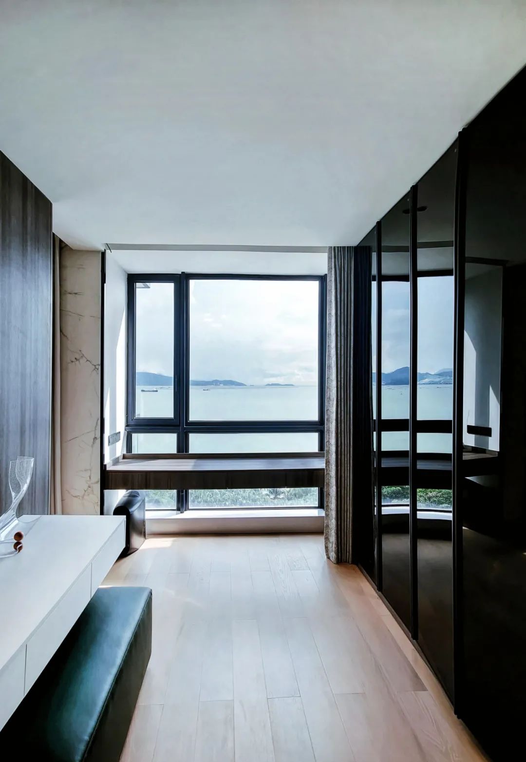 面朝大海的盒子 · 现代简约海景住宅设计丨深圳市允升合志建筑工程有限公司-35
