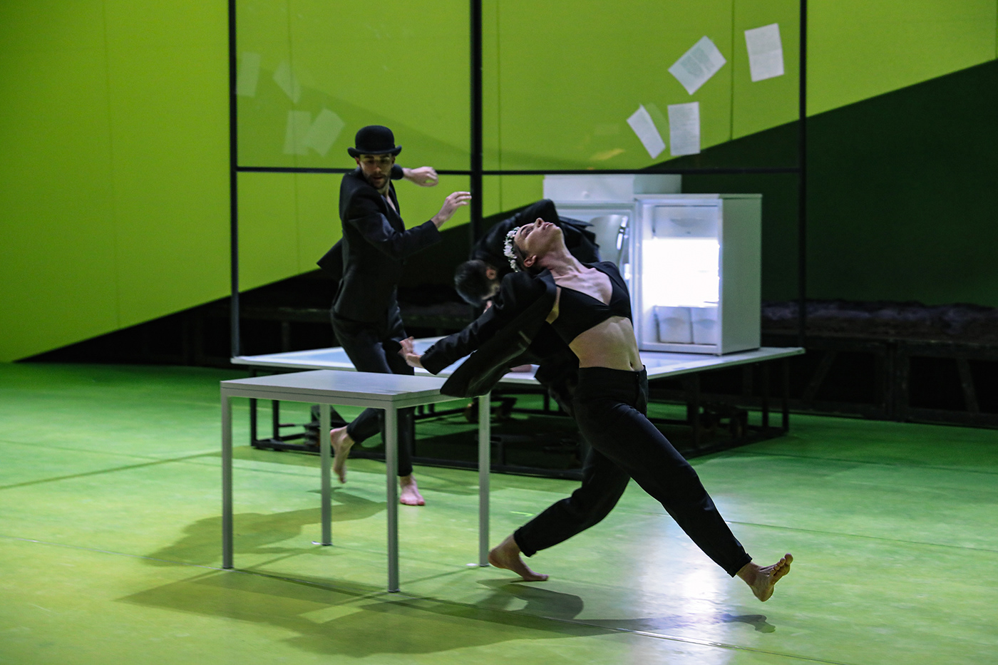 舞动冬日之旅——德国 Saarbrücken 国立歌剧院的舞蹈晚会设计-11