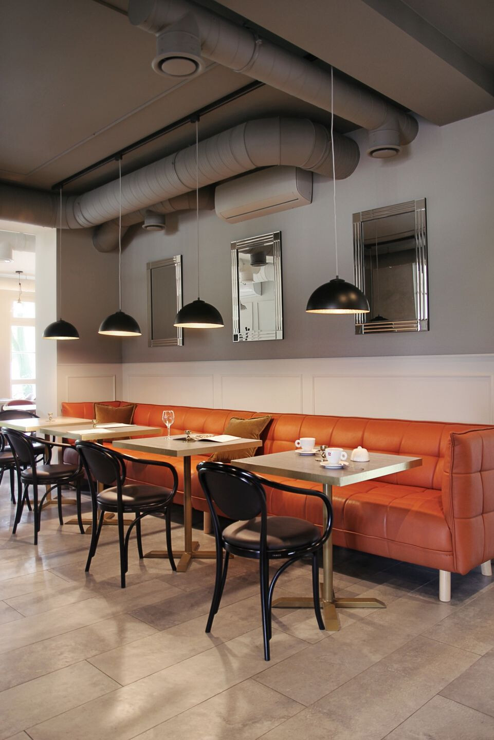 波兰历史建筑中的现代酒店设计-29