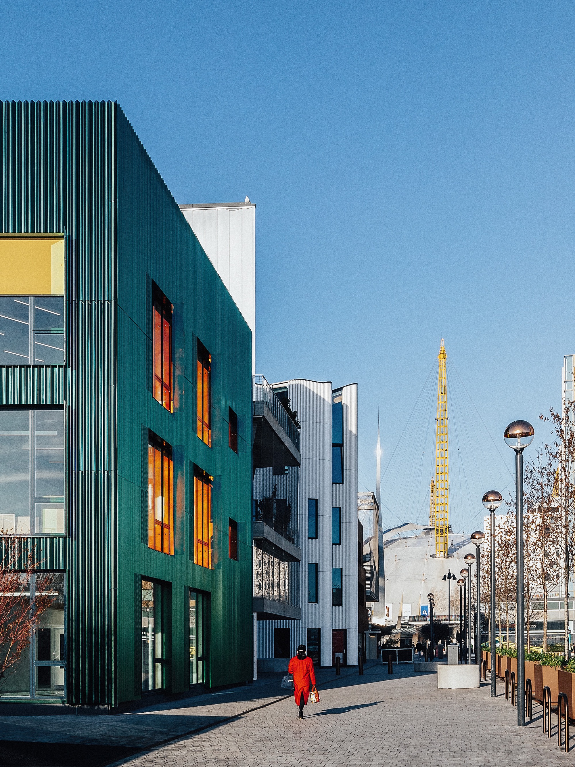 金字形神塔和菱形建筑丨英国伦敦丨Mole Architects-31