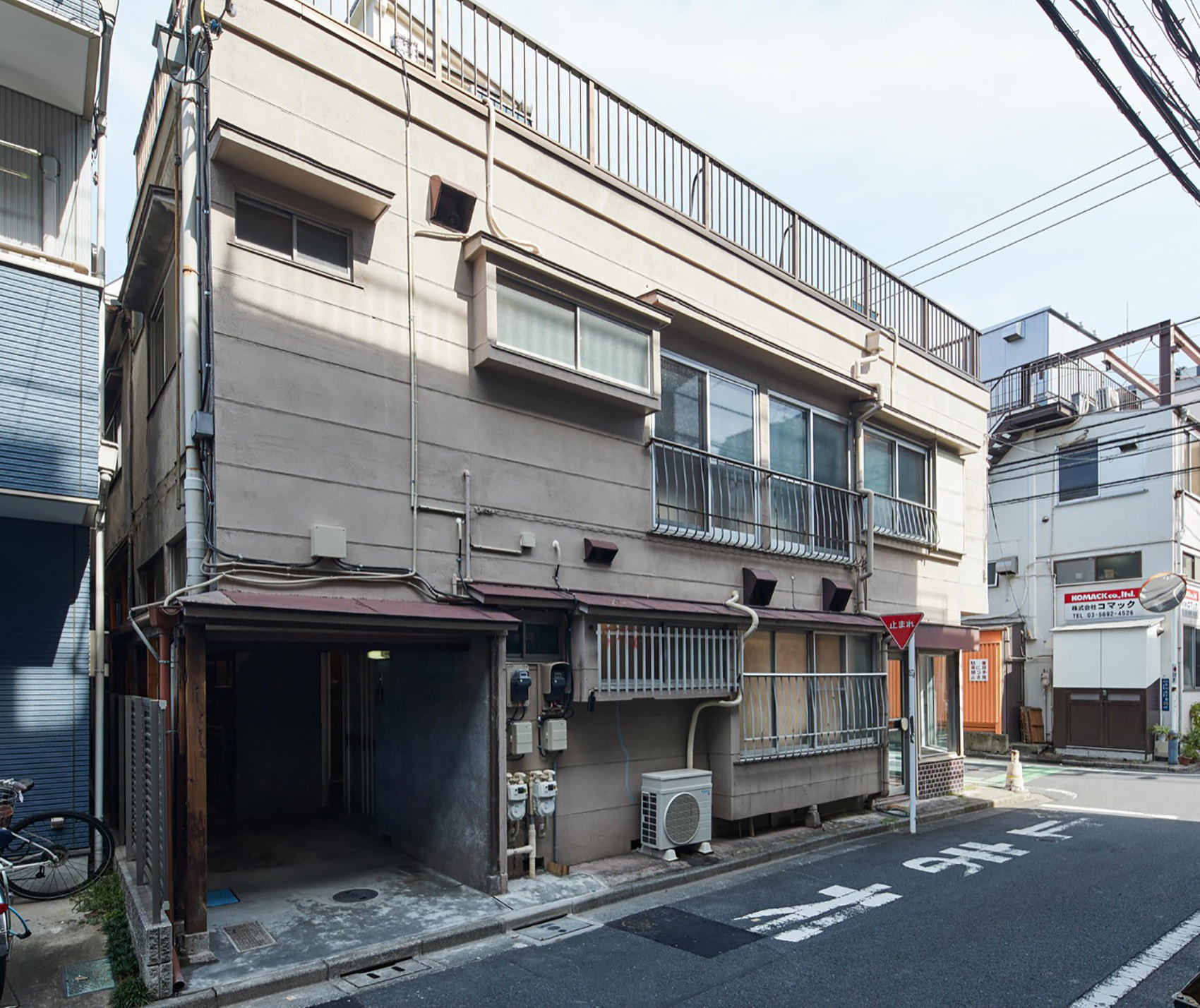 荒川之家，东京 / ROOVICE-5