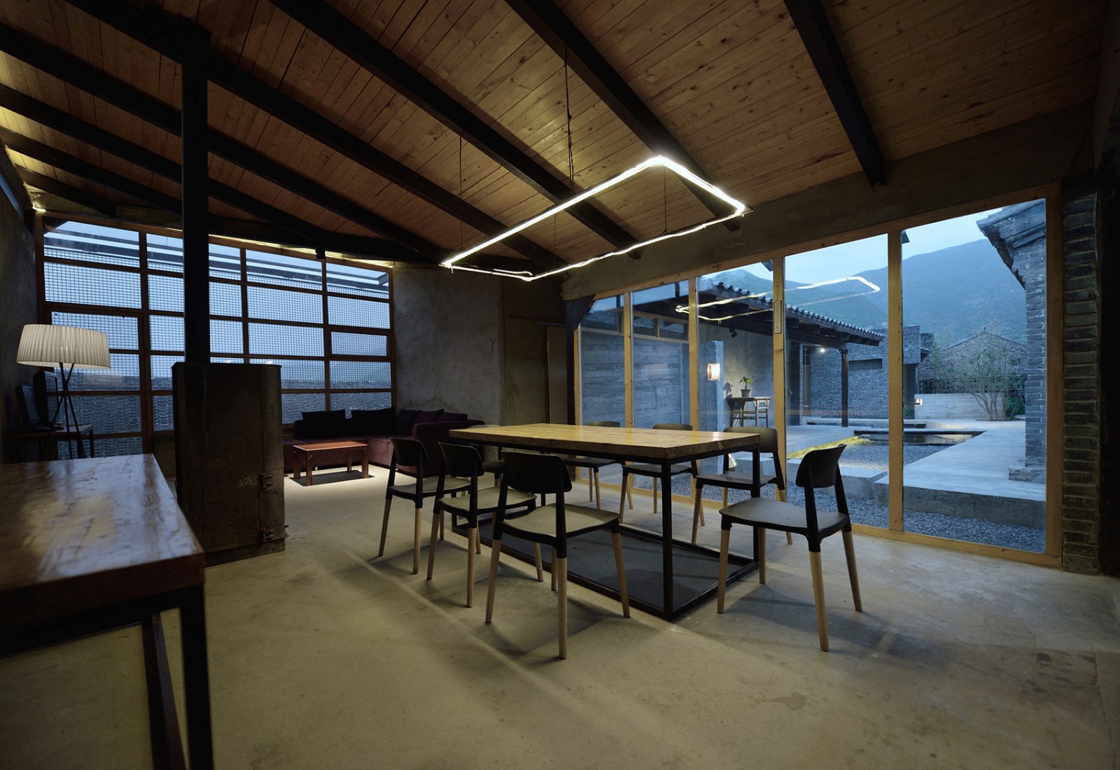 长城脚下“侧漏”的院落 | 巧妙应对用地难题-26