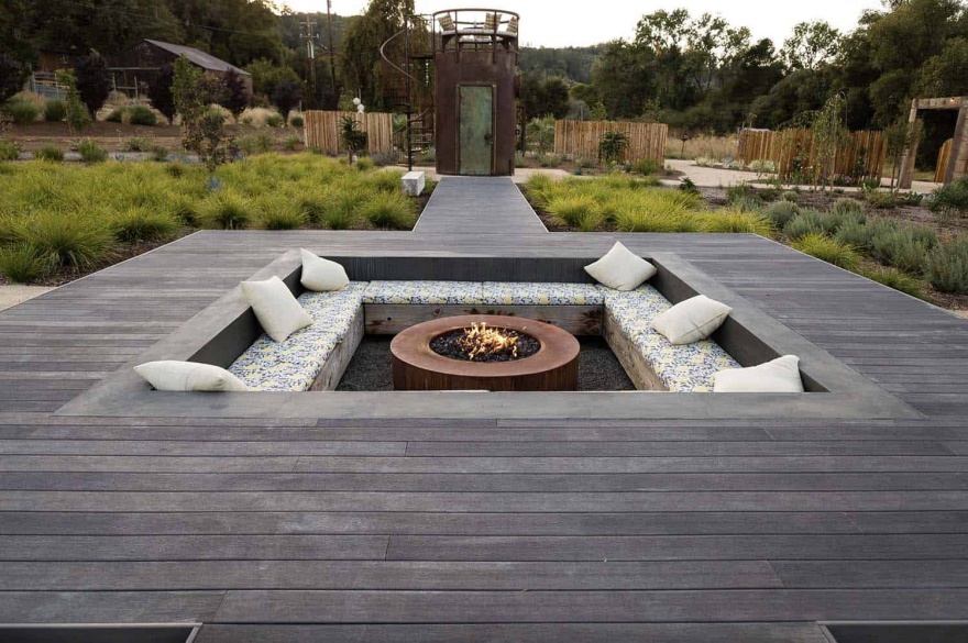 26 Awesome Backyard Landscaping Ideas To Transform Your Space-9