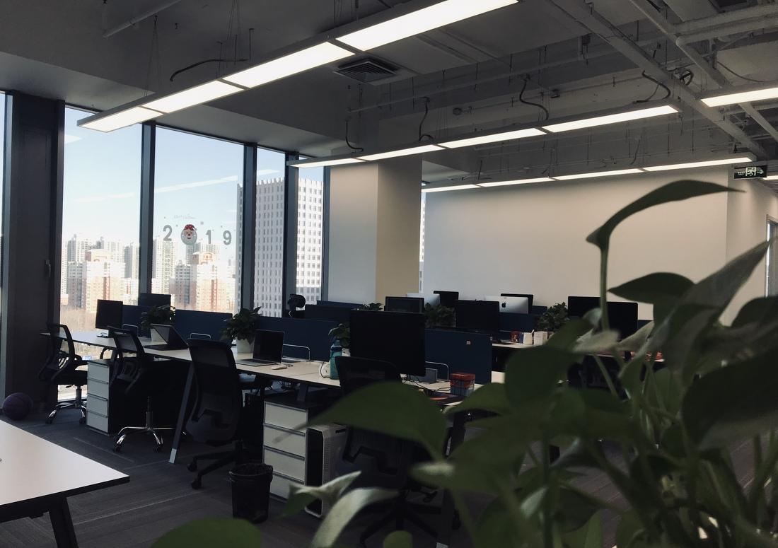 汉威国际工装创客空间——现代创意办公空间设计-34