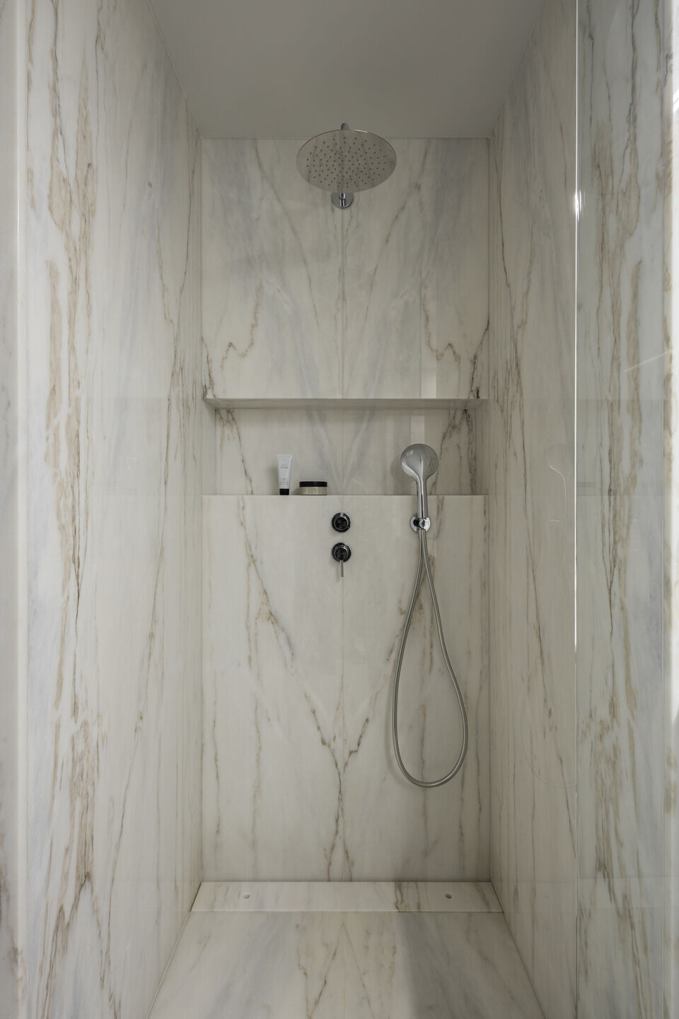 波尔图公寓丨葡萄牙波尔图丨PARADOXO Arquitectura-15