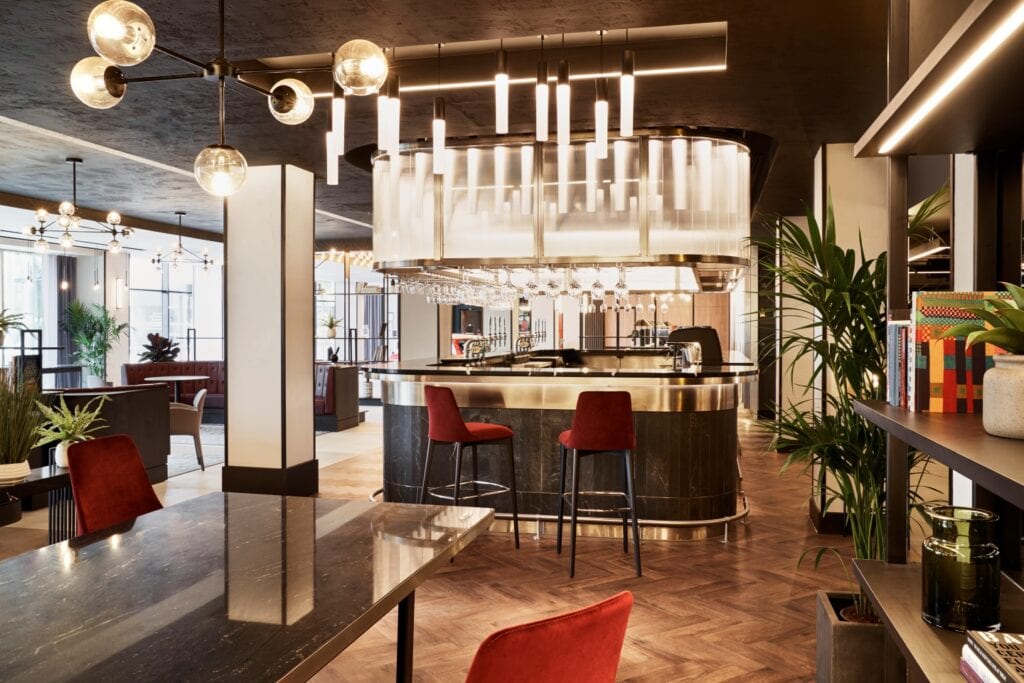 伦敦希思罗机场丽笙及丽笙 RED 酒店合并项目丨英国伦敦-40